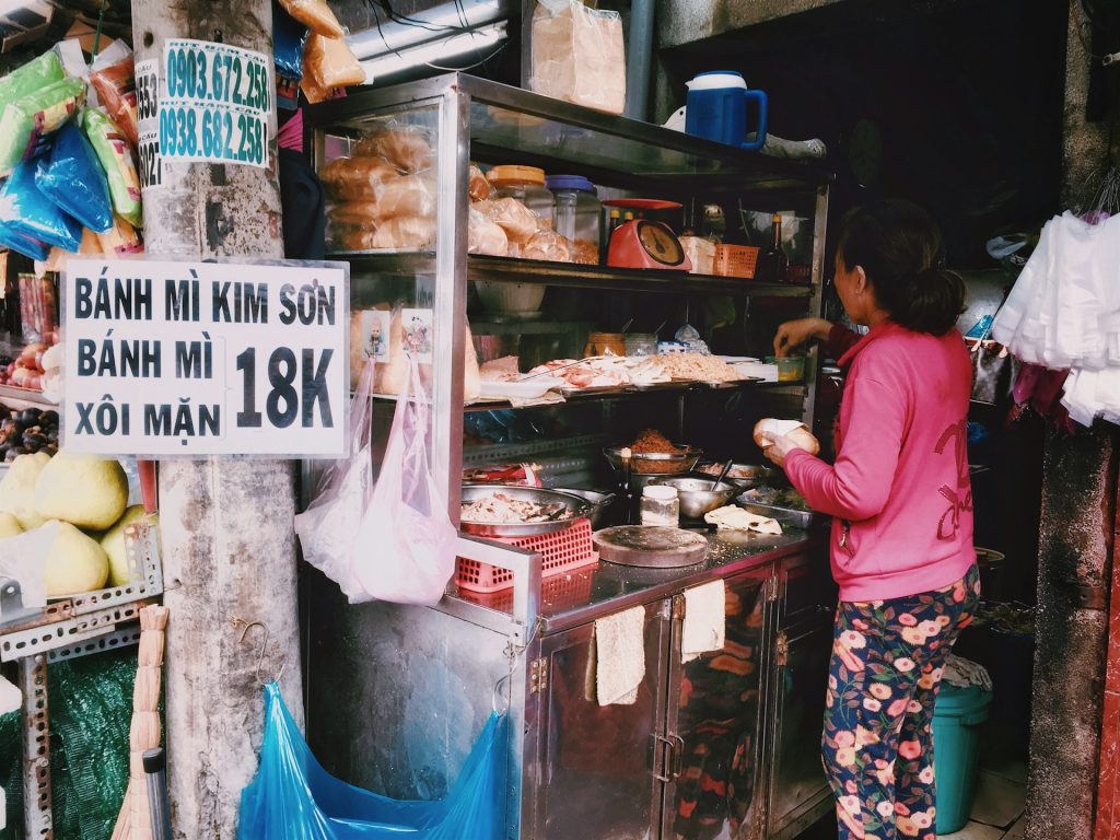 10 Must-Try Street Foods in Vietnam